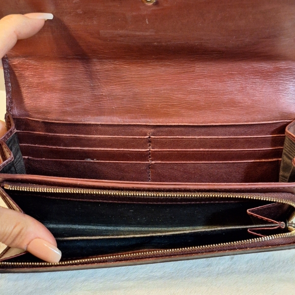 Gucci Guccissma $1100 Heart Long Wallet - Picture 7 of 17